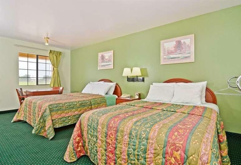 Pine Point Inn & Suites Smithville Exterior photo